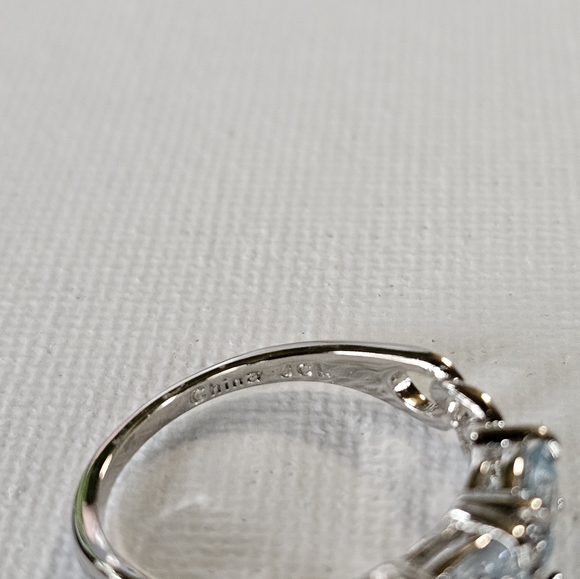 Genuine Sky Blue Topaz & White Zircon Ring Platinum over Sterling Silver Sz 8.5 - Picture 5 of 7